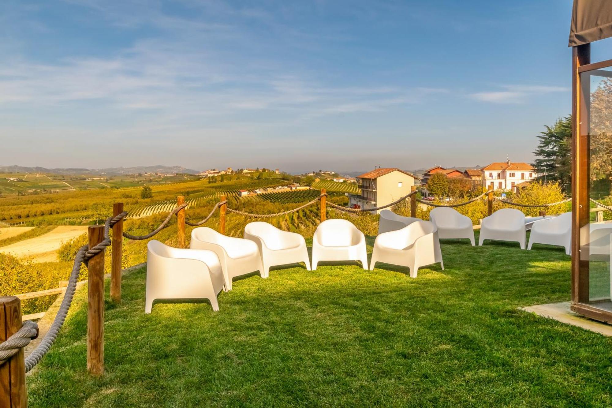 Frames Relax Daire La Morra Dış mekan fotoğraf
